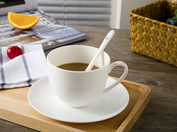 如何分辨景德镇陶瓷真假？